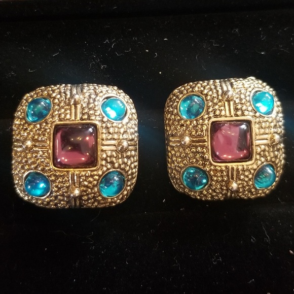 Clip On Earrings - Picture 1 of 3